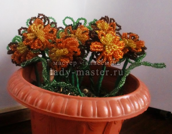 Бархатцы из бисера для начинающих, мастер - класс с пошаговыми фото Бархатцы из бисера для начинающих, мастер - класс с пошаговыми фото